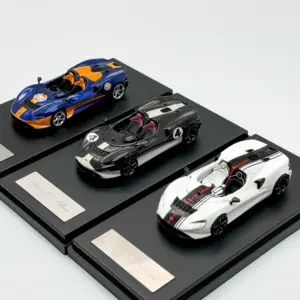 McLaren Elva 1:64 Diecast Alloy Car Model