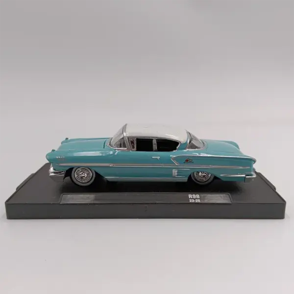 1:64 Scale 1958-1964 Chevrolet Impala SS Model - Image 3