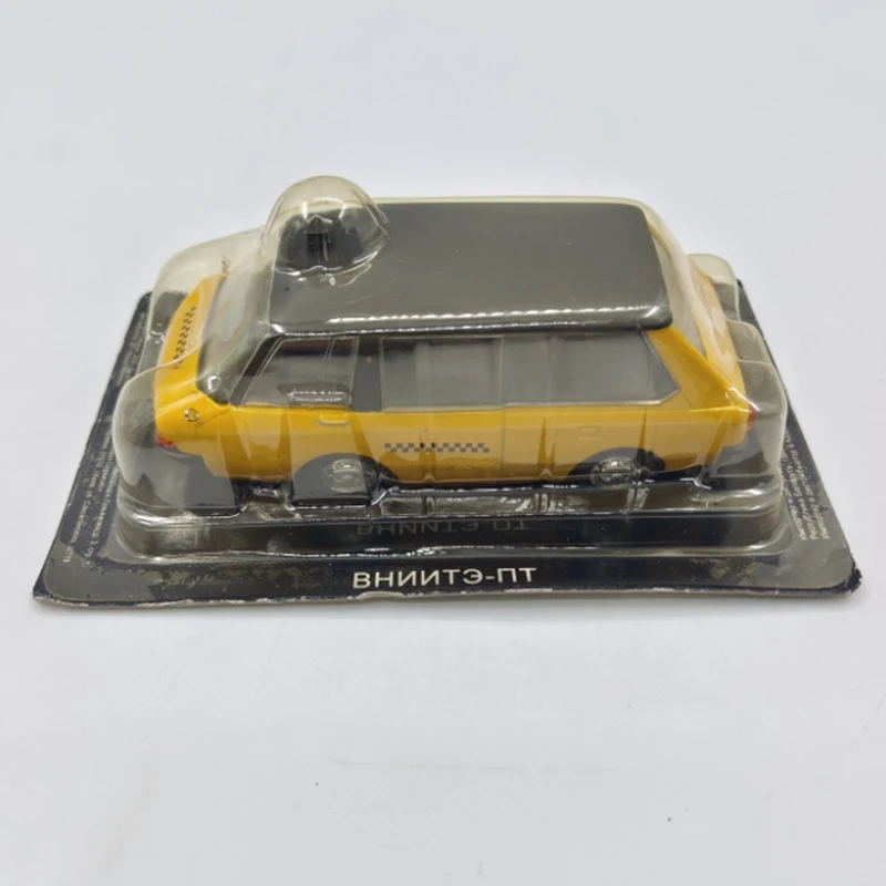 1:43 Soviet Taxi Diecast Car Model Display 4 1:43 Soviet Taxi Diecast Car Model Display - Image 4