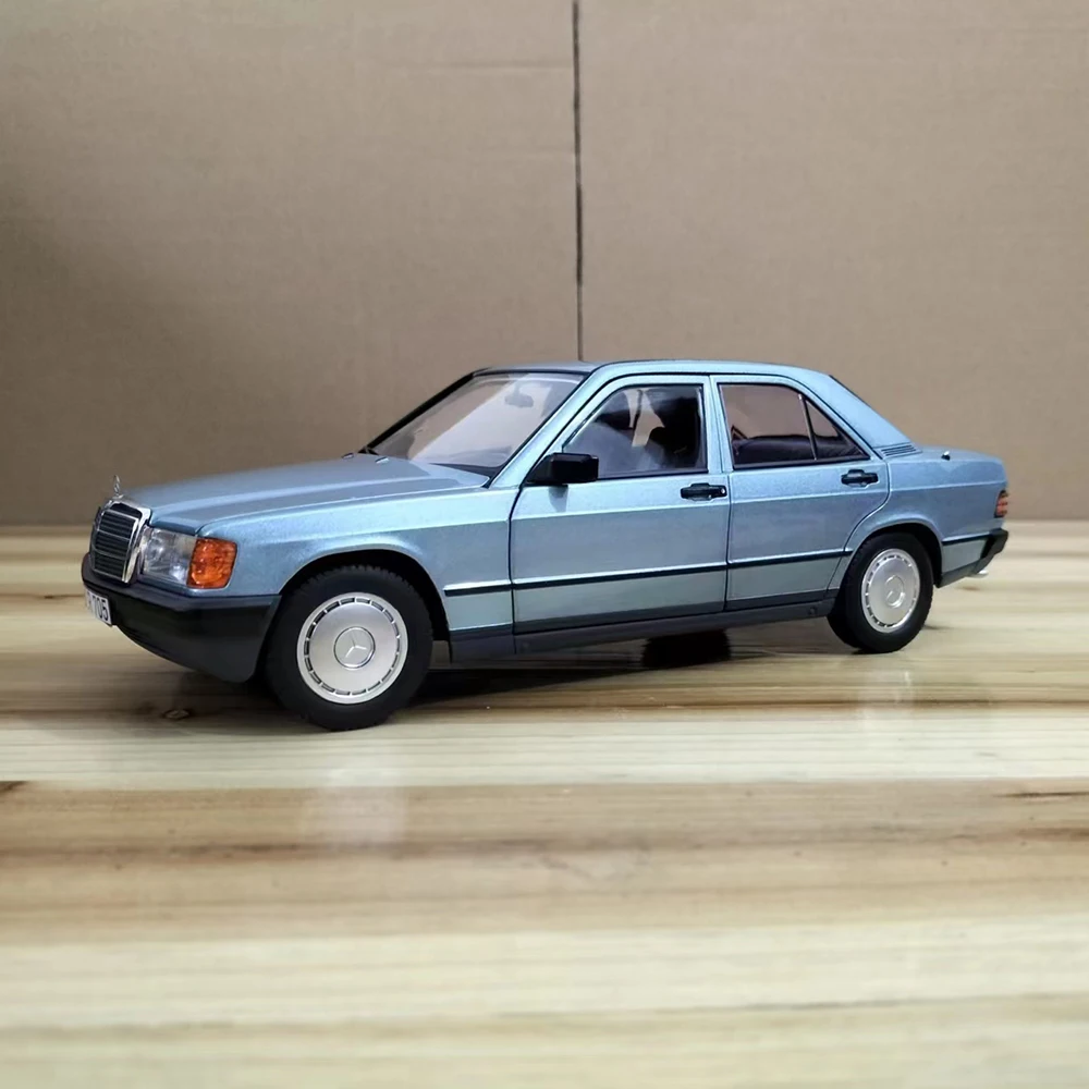 Benz 190E 1984 Classic Alloy Car Model 2 Benz 190E 1984 Classic Alloy Car Model - Image 2