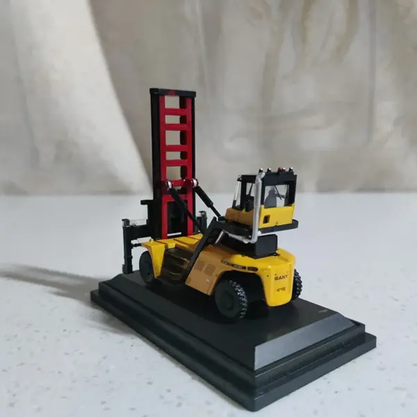 Diecast 1:87 SANY Container Handler Model - Image 3