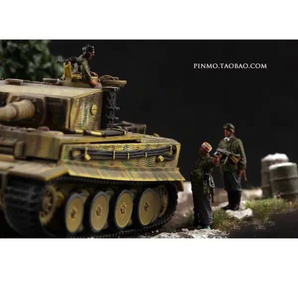 1:72 Scale Resin German Armored Soldiers Set
