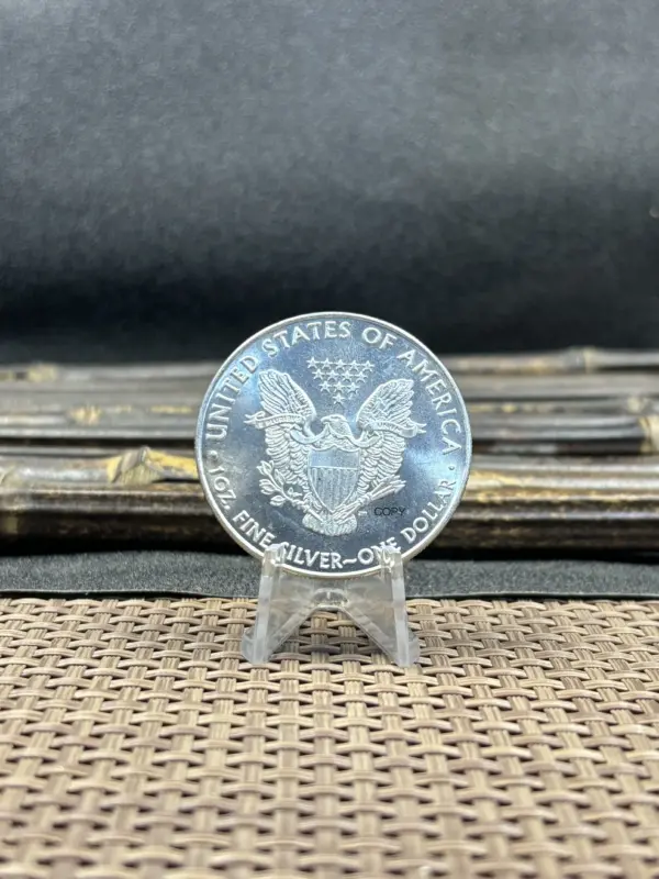 Liberty Silver Plated Commemorative Coin 2018 - Image 4