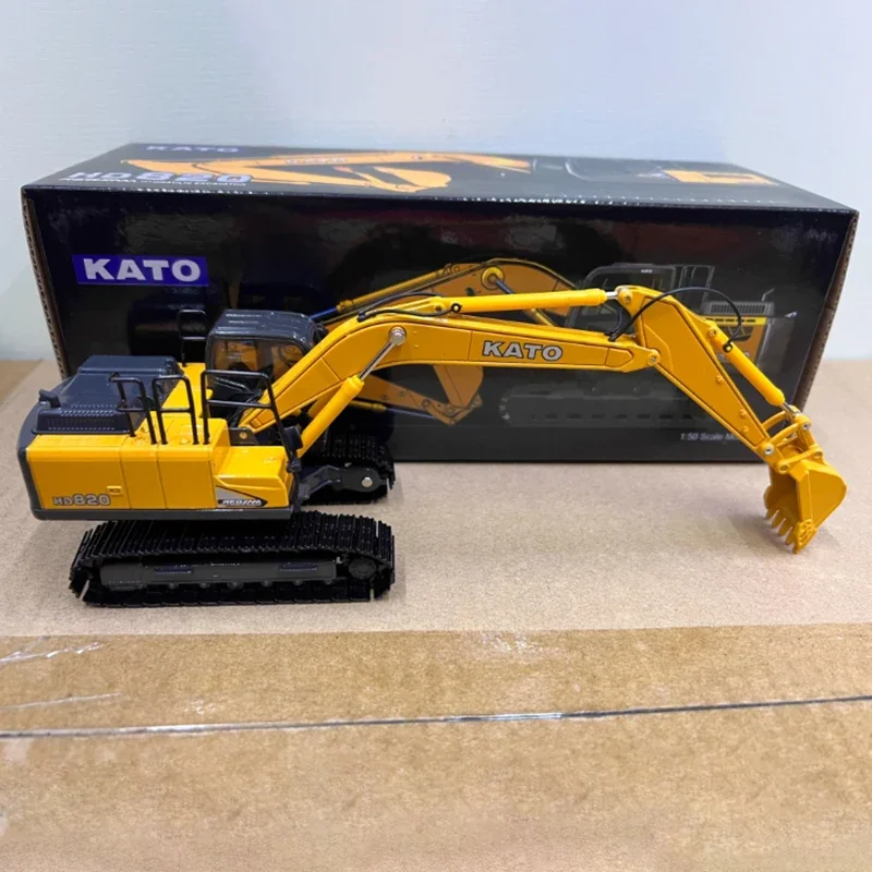KATO 1:50 HD820-7 Diecast Excavator Model 6 KATO 1:50 HD820-7 Diecast Excavator Model - Image 6