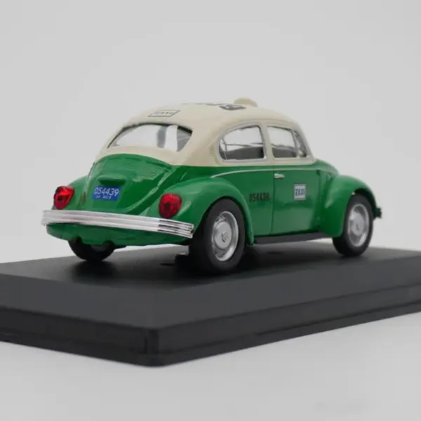 1:43 Scale Diecast 1985 Mexico Taxi Model - Image 4