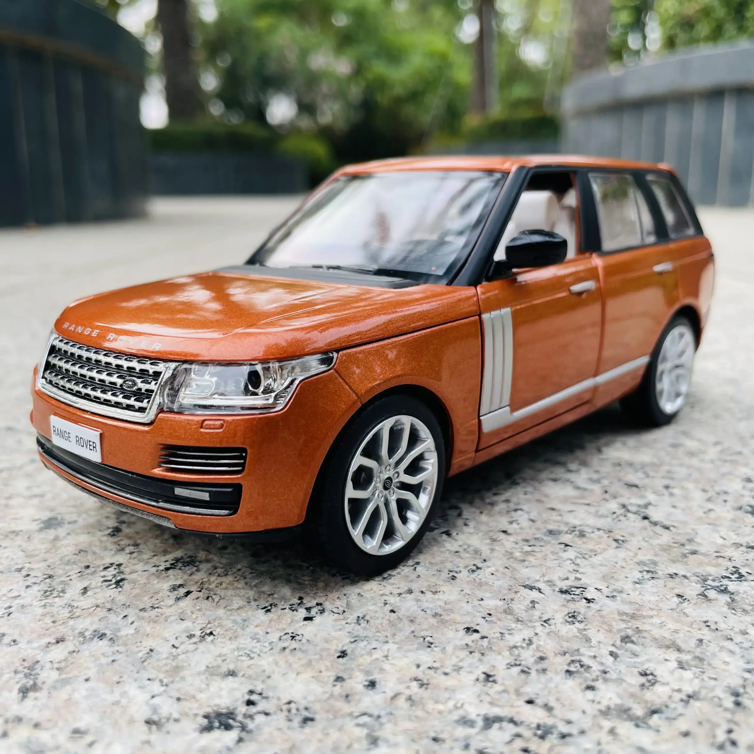 1:24 Scale BMW M4 DTM Alloy Car Model 26 1:24 Scale BMW M4 DTM Alloy Car Model - Image 26