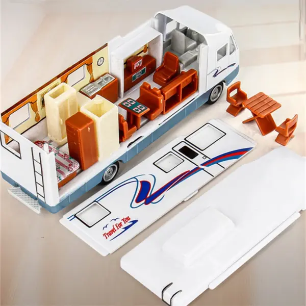 1:30 Diecast Luxury RV Model Metal Camper - Image 2