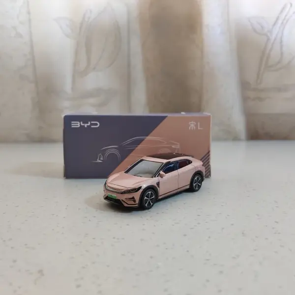 1:64 Scale BYD Song L Diecast Car Model - Image 2