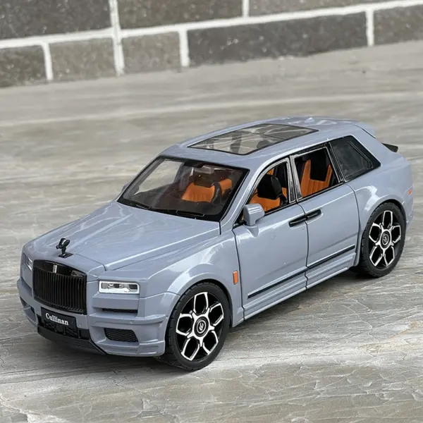 1/20 Rolls Royce Cullinan Diecast Car Model - Image 6
