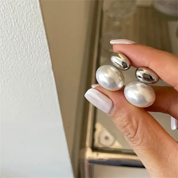 Geometric Pearl Stud Earrings for Elegant Style - Image 11
