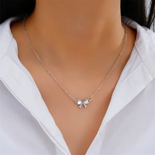 Elegant Bow Pendant Necklace for Women - Image 7