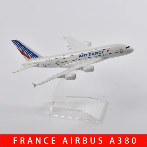 Emirates Airbus A380 Diecast Model 1/400 Scale - Image 11