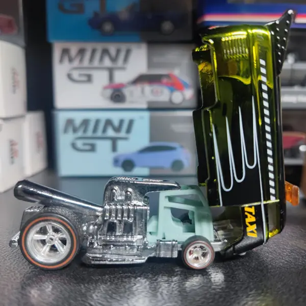 1:64 Scale Diecast Alloy Transit City Bus Model - Image 5