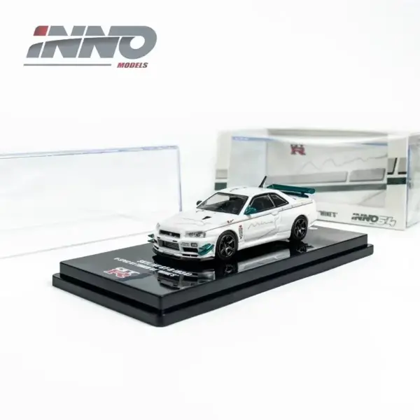 1:64 Nissan GT-R R35 Diecast Model LBWK - Image 11