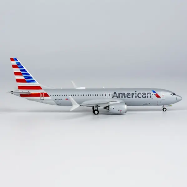 88033 Alloy Collectible American Airlines Boeing B737 MAX 8 Model - Image 3