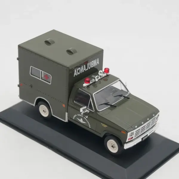 1:43 Scale Diecast 1982 Ford F-150 Ambulance - Image 3