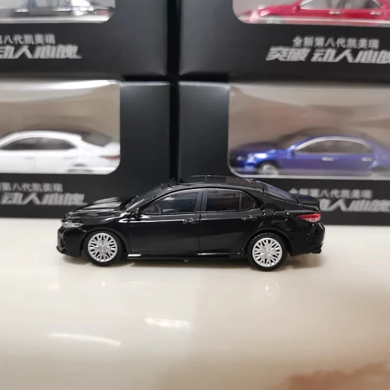 Eighth Generation CAMRY Diecast Model Car 1:64 6 Eighth Generation CAMRY Diecast Model Car 1:64 - Image 6