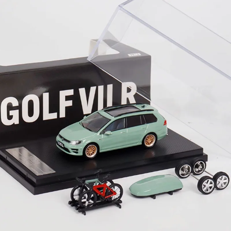 1:64 Scale VW Golf 7R Alloy Model Car 3 1:64 Scale VW Golf 7R Alloy Model Car - Image 3