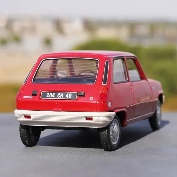 1976 Renault 5 Alpine Diecast Model Car - Image 4