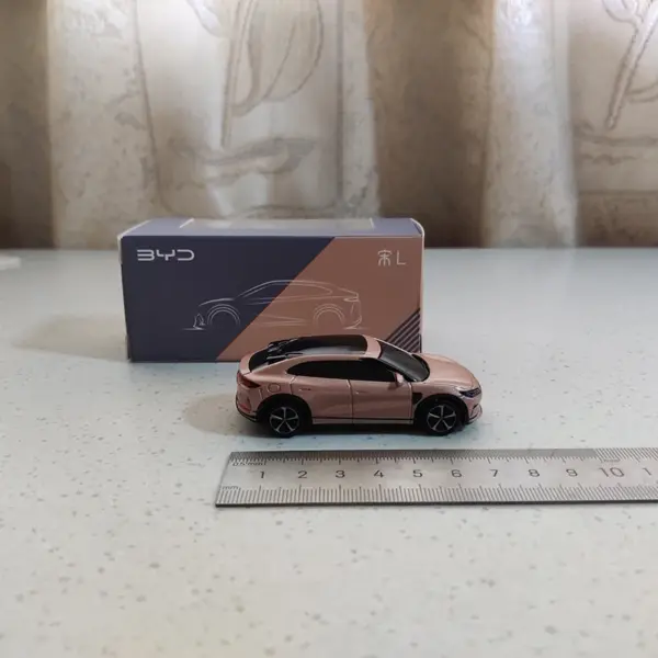 1:64 Scale BYD Song L Diecast Car Model - Image 3