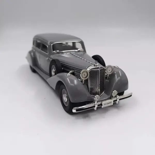 Diecast 1:43 Scale Benz 770 Model Car - Image 6