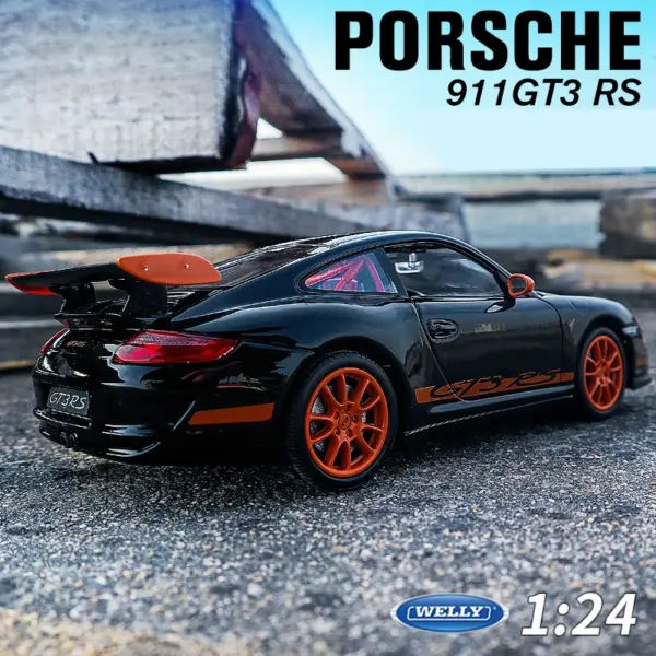 1:24 WELLY Porsche 911 GT3 RS Alloy Model - Image 3