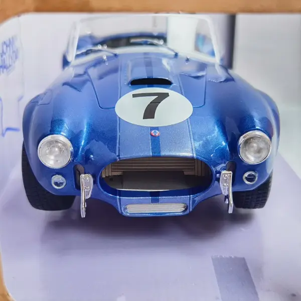 1:18 Shelby AC Cobra 427 MKII Diecast Model - Image 5