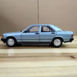 Benz 190E 1984 Classic Alloy Car Model 9 S6b35bb262a304449a2ca2f332ca74845z