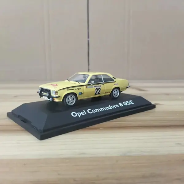 Flawed 1:43 Scale Opel Commodore B GS/E Model - Image 2