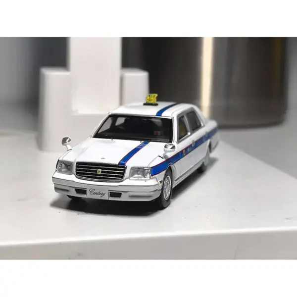 ARBOX 1/64 Toyota Century 1997 White Taxi Model - Image 3