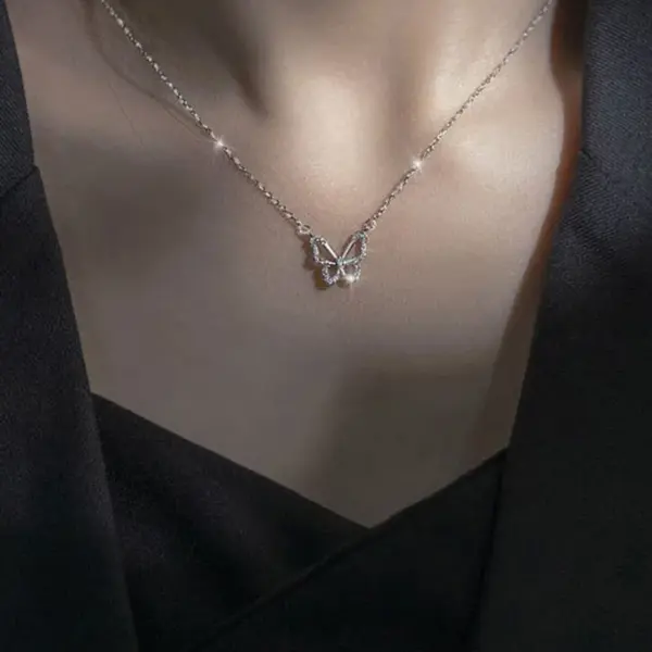 Exquisite Round Choker Necklace for Women - Image 9