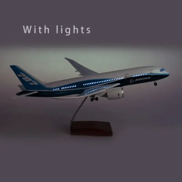Original Boeing 747 Diecast Model Aircraft 1/160 - Image 7