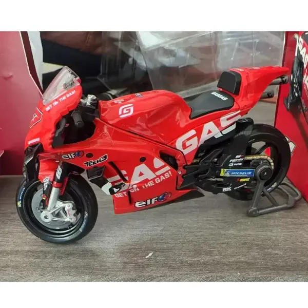 1:18 Maisto GASGAS Tech3 Moto GP Model Car - Image 3