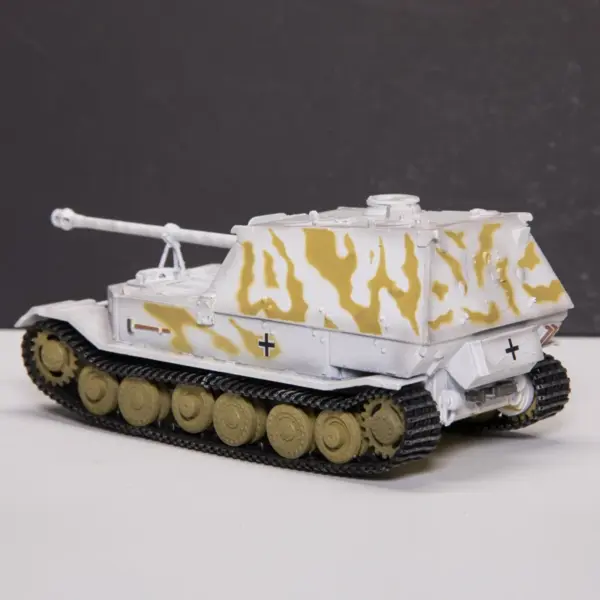 1:72 Scale Jagdpanzer TIGER/P Model Tank - Image 4