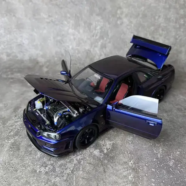 1:18 Nissan GT-R35 Nismo Model Car with Flaws - Image 5