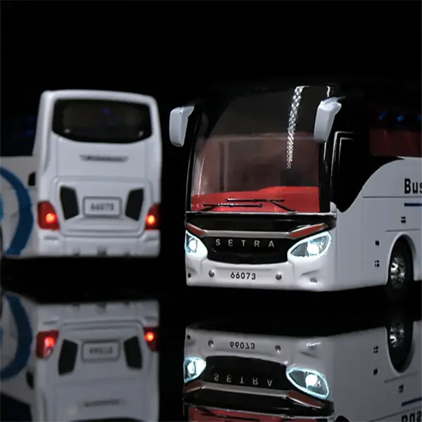 Alloy Tourist Bus Model Scale 1:32 with Sound - Image 3