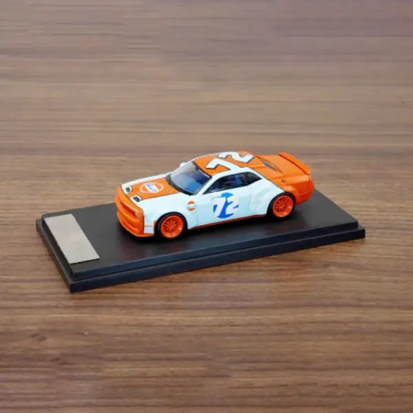 1/64 Dodge Challenger SRT Hellcat Diecast Model - Image 8