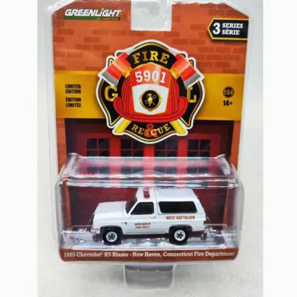 1:64 Scale Chevrolet K5 Blazer Custom Model - Image 3