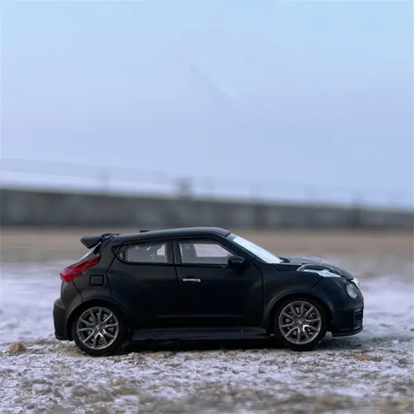 1/64 Scale Nissan JUKE R Alloy Model Car - Image 4