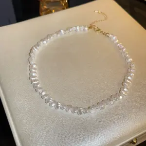 Vintage Pearl Choker Necklace with Zinc Alloy Chain