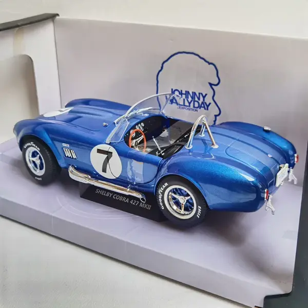 1:18 Shelby AC Cobra 427 MKII Diecast Model - Image 3