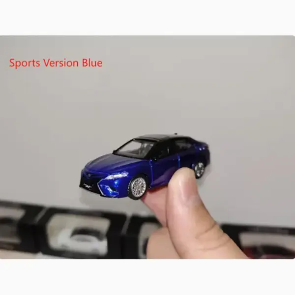 1:64 Scale Toyota Camry Diecast Model Car - Image 7