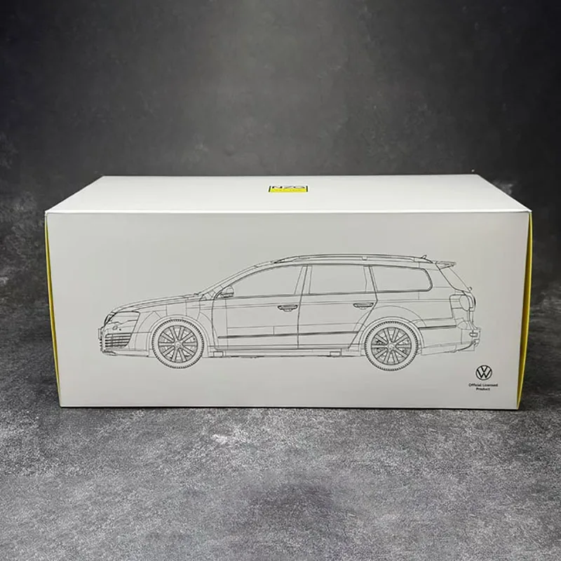 Volkswagen Passat R36 1:18 Alloy Model Car 7 Volkswagen Passat R36 1:18 Alloy Model Car - Image 7