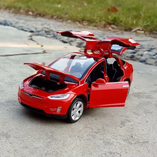 1:32 Alloy Model X S SUV Diecast Car - Image 7