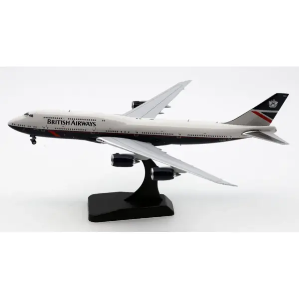 British Airways Boeing 747-8 Diecast Model G-LNBA 1:400 - Image 2
