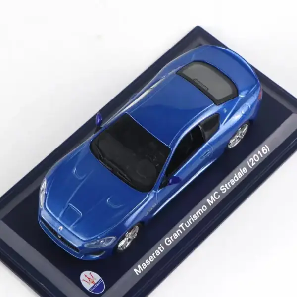 1:43 Scale Maserati GranTurismo Diecast Model - Image 2