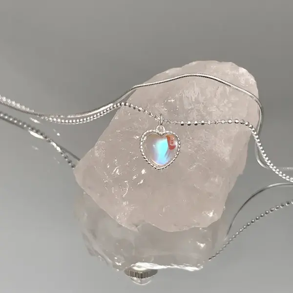 Kpop Heart Shaped Pendant Necklace - Image 4