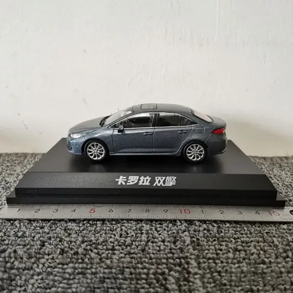 1:43 Scale Diecast Alloy Car Model Collectible - Image 3