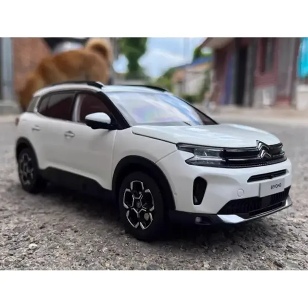 1:18 Citroen C5 Beyond Diecast Model Car - Image 4