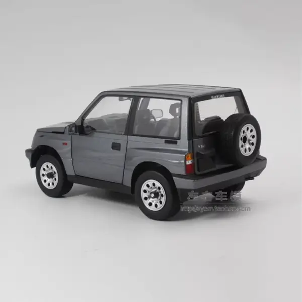 DORLOP 1:18 Suzuki Vitara Escudo Model Car - Image 3